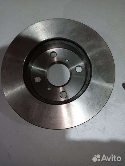 Диск тормозной передний Toyota Yaris (l)