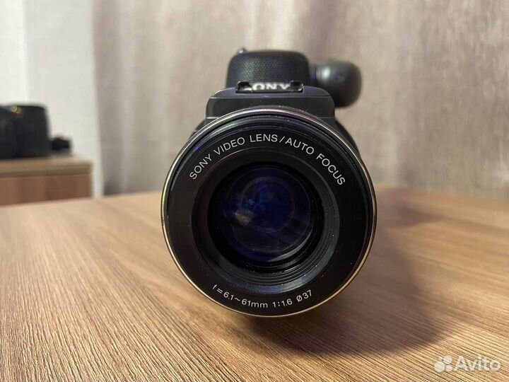 Камера sony CCD-FX270E