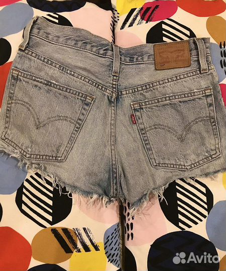 Джинсовые шорты levis