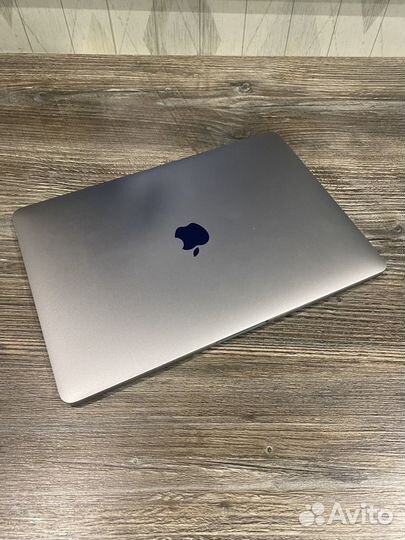 Apple MacBook Pro 13-inch 2019