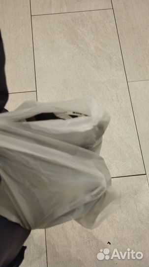 Кроссовки женские