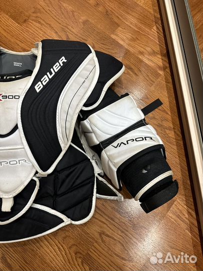 Вратарский хоккеный нагрудник Bauer Vapor X900