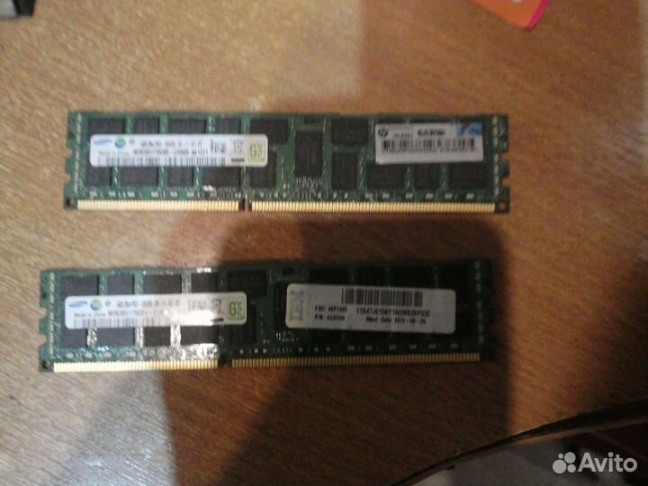 Материнская плата с процессором и памятью