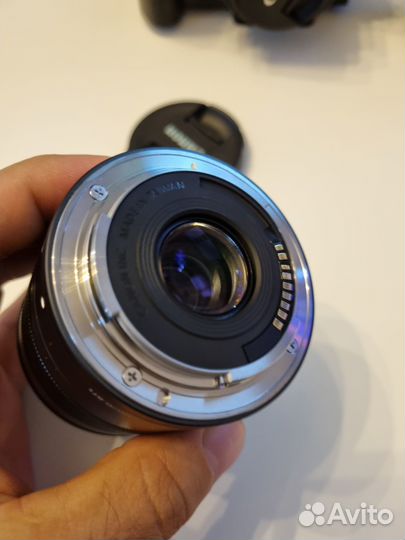 Canon Eos M + EF-M 18-55mm + EF-M 22mm + Допы