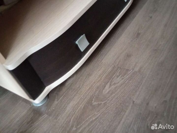 Тумба под телевизор