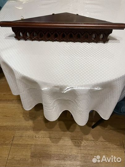 Угловой иконостас дерево