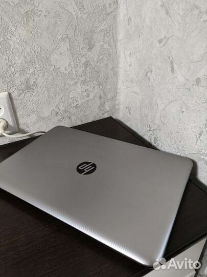 Ноутбук HP 15-ba028ur