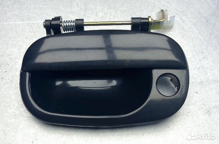 Хендай H-200 Ручка двери левой (наружная)