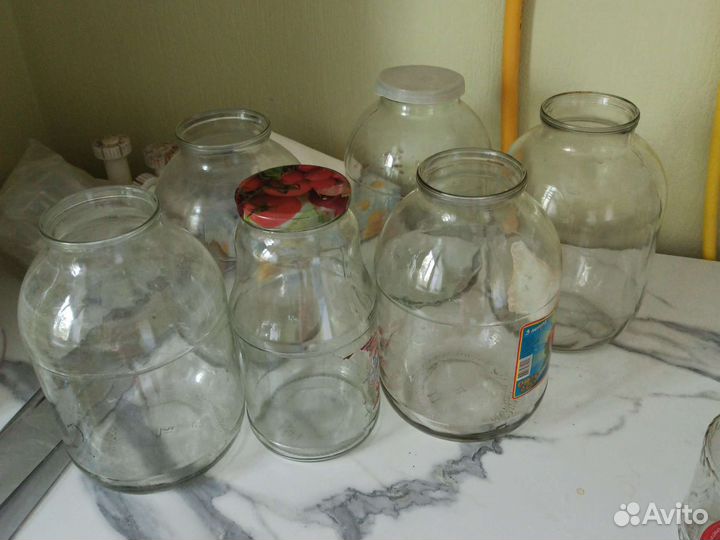 Банки, бутылки с закручивающимися крышками