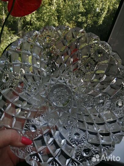 Большая хрустальная ваза