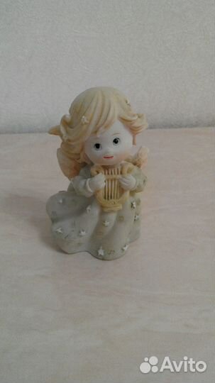 Статуэтки фарфоровые и керамические