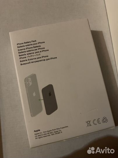 Павербанк apple