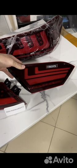 Задние фонари на Toyota Camry 70 Lexus Style