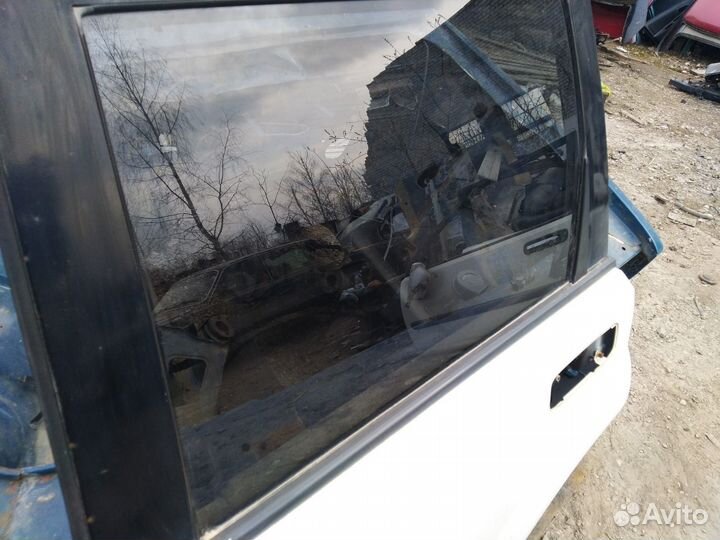Стекло дверное заднее левое Nissan X-Trail 2002