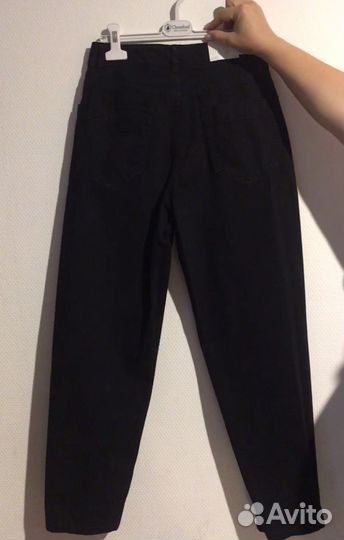 Джинсы bershka mom