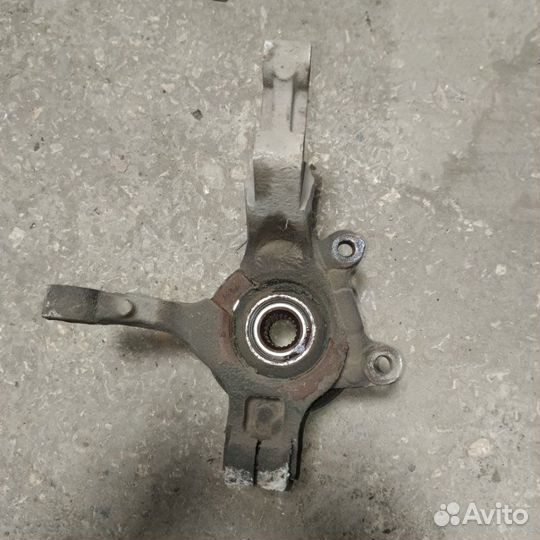 Кулак поворотный передний левый Renault Logan