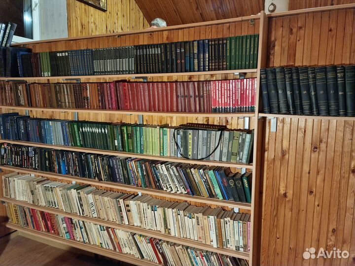 Продаю коллекцию книг