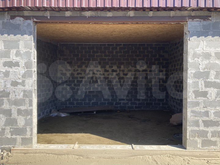 Гараж, > 30 м²