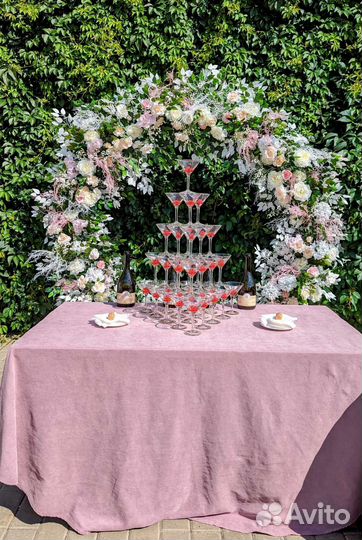 Свадебная арка, столы молодоженов, декор, оформлен