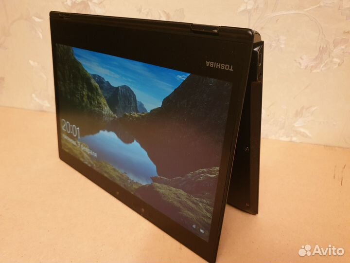 Ультрабук планшет Toshiba Portege Dynabook X20W-D