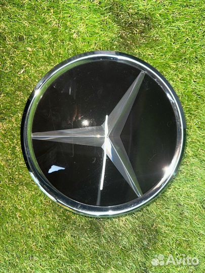 Эмблема решетки радиатора Mercedes E W212