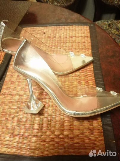 Туфли прозрачные на прозрачном каблуке