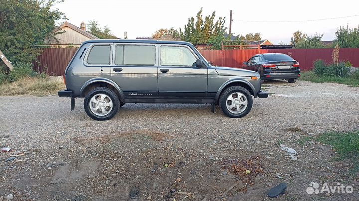 LADA 4x4 (Нива) 1.7 МТ, 2017, 12 000 км