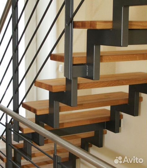 Металлокаркас Лестницы под Обшивку в Коттедж