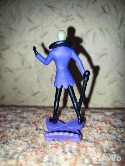 Фигурка Бражника из киндер сюрприза