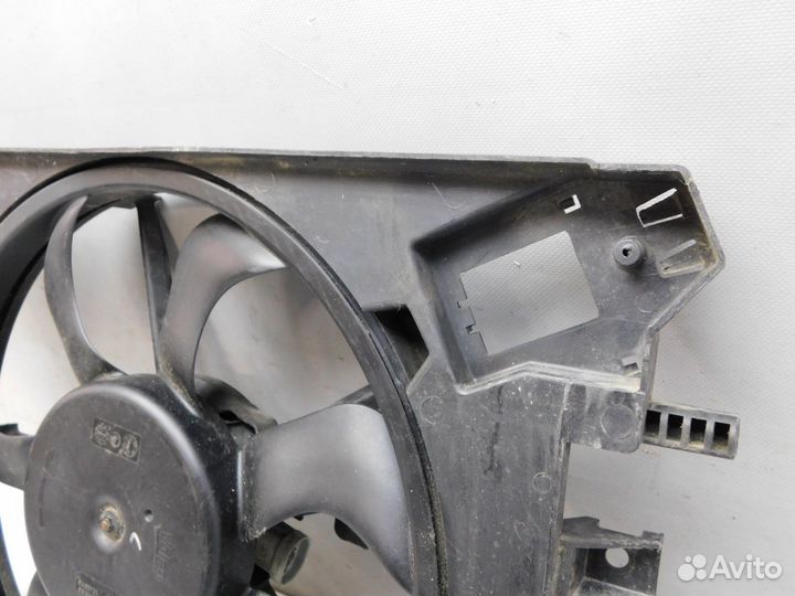 Диффузор радиатора Renault Kaptur 42265