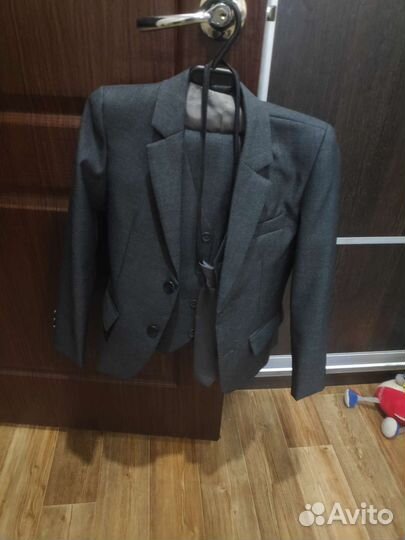 Школьный костюм