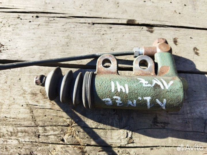 Рабочий цилиндр сцепления Toyota Corolla Fielder