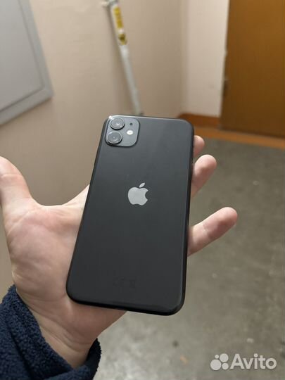 iPhone 11, 64 ГБ