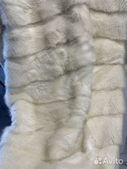 Это не шубка это полошубка(до колена) размер 42