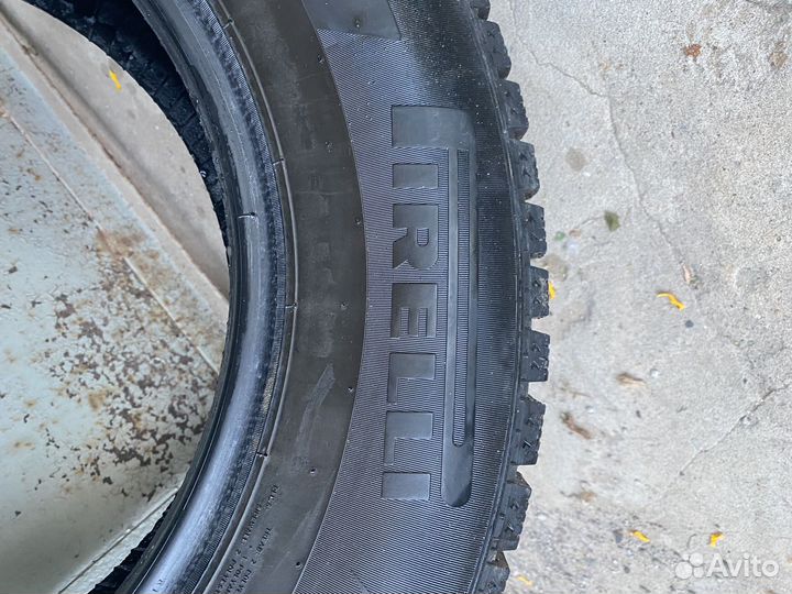 Pirelli Ice Zero 235/65 R17
