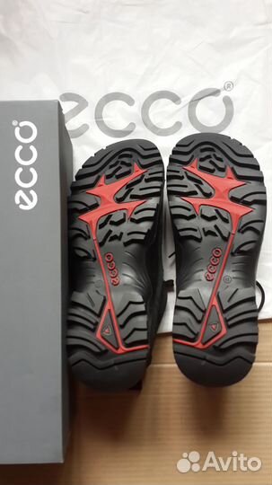 Новые кроссовки ecco