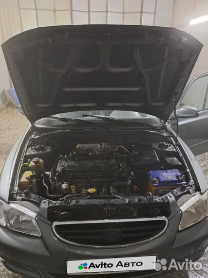 Hyundai Accent 1.5 AT, 2001, 200 000 км