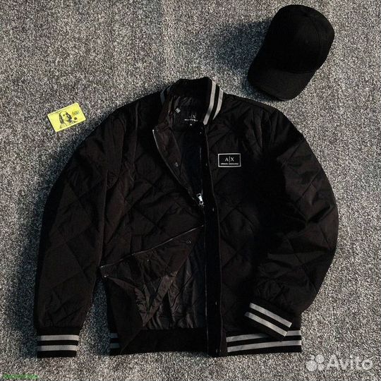 Бомбер Armani Exchange: твой новый стиль