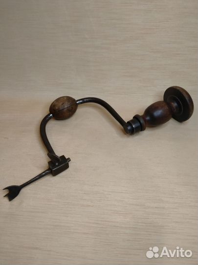 Коловорот старинный, дрель ручная