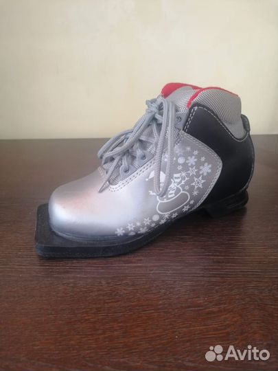 Ботинки лыжные р31, р35