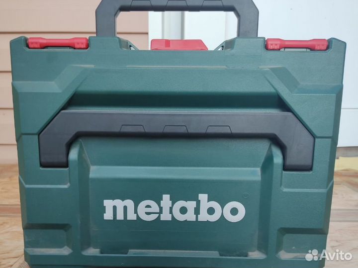 Шуруповерт metabo