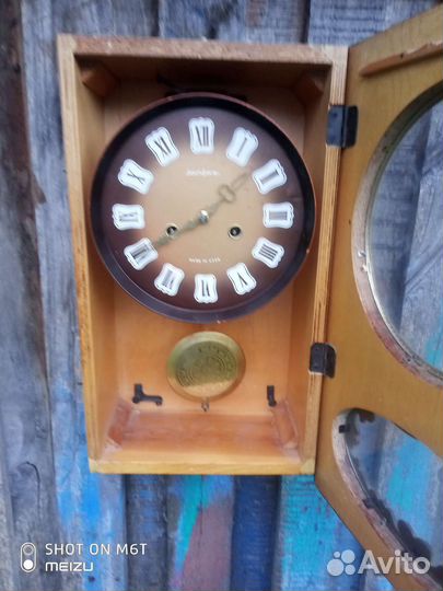 Часы настенные с боем янтарь СССР
