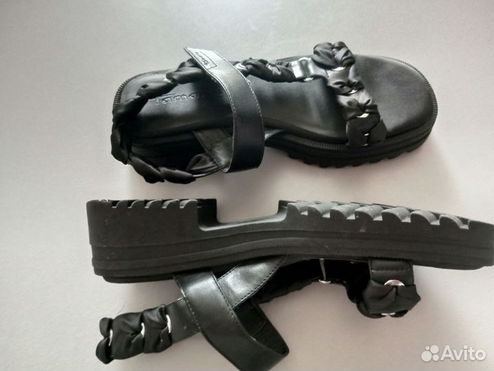 Босоножки 39 Tamaris