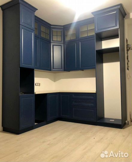 Кухни на заказ с ярким дизайном