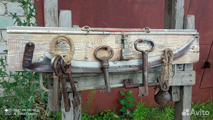 Ключница старинная интерьерная