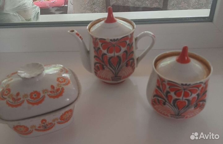 Чайники чашки сахарницы