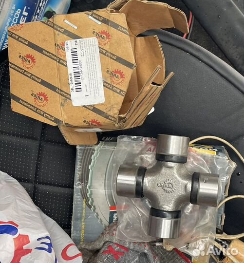 Крестовина jcb 3cx. Втулки