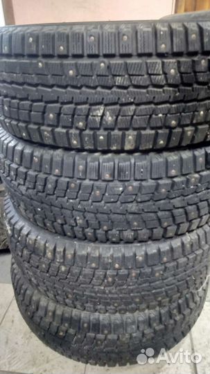 Dunlop SP Winter Ice 01 215/65 R16 102T
