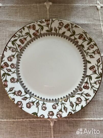 Новый набор тарелок