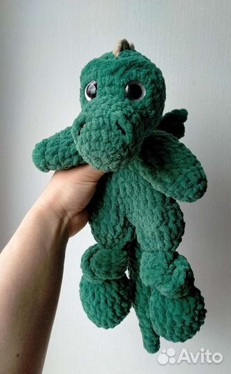 Вязаная игрушка Дракончик